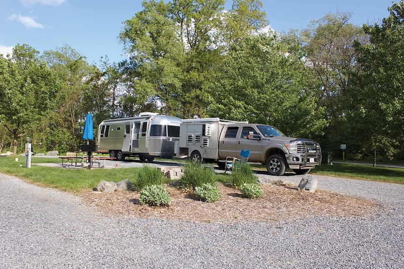 Premium with Patio Pull-Thru RV Site-8